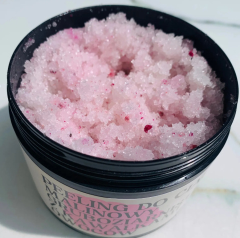 Malinowy peeling do ciała – słodycz lata na Twojej skórze